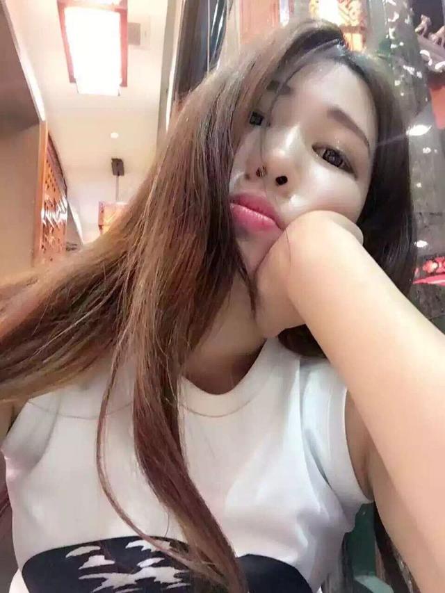 CLUB_看A片聲音放超大結果美人妻來抱怨給她看勃起巨屌跟著發情所以讓在看家的老公聽太太的絕頂聲音事件