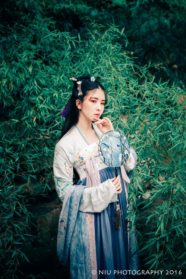 VEC-592 妻子朋友教訓外遇被發現的絕倫肉食老公 心奈友紀