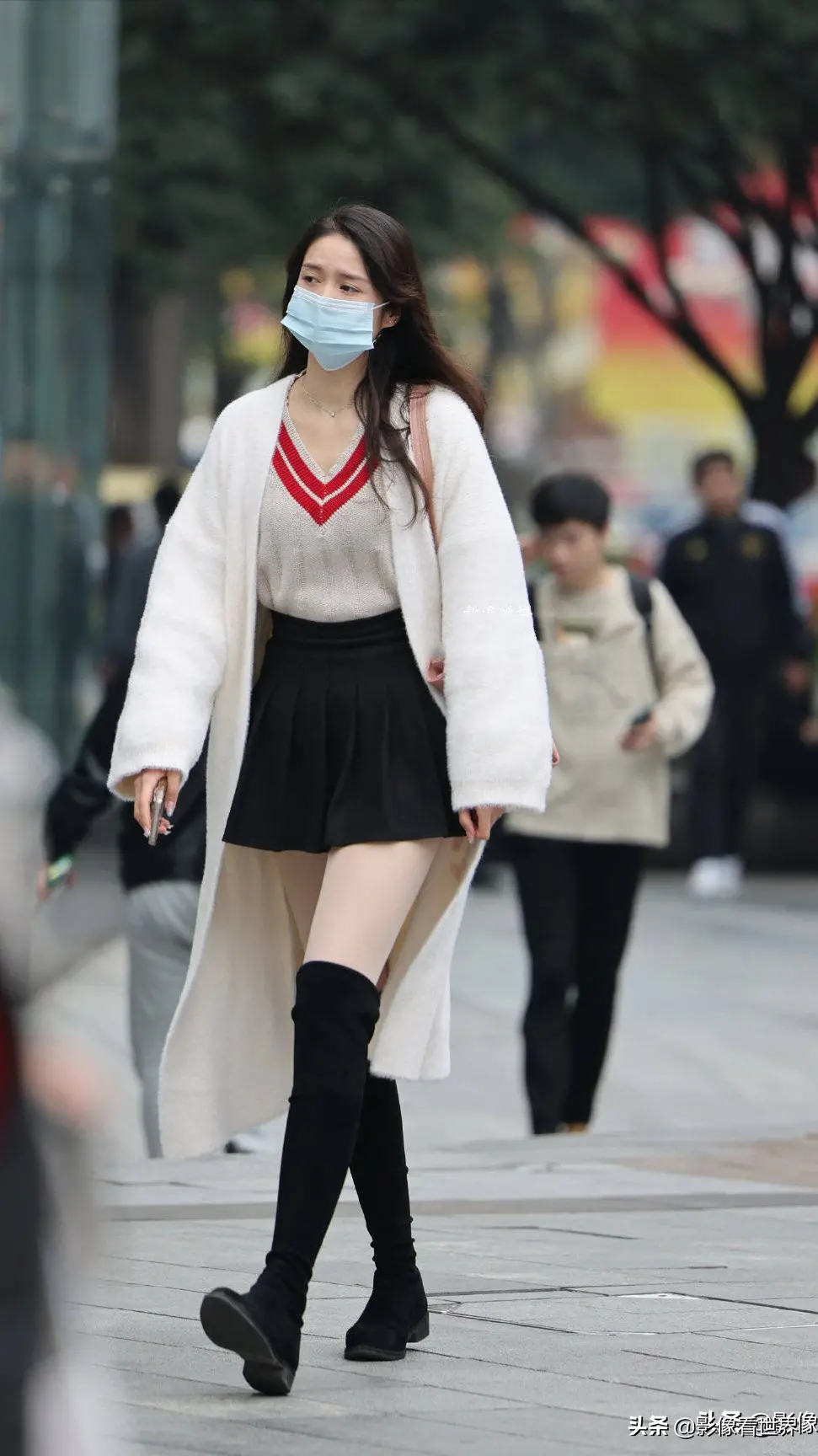 经验人数800人斩的全球SEX怪兽紧急回国！！AV出道 在第一次的Japanese色情片中高潮 MIFD-698