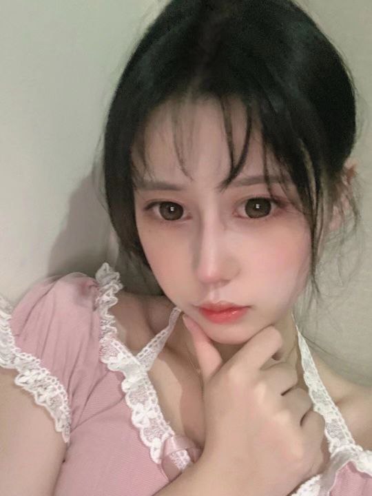 【素人夏多布里昂挖掘】白皙丰满极上肉、融化般的棉花糖I罩杯稀少部位、感度敏感班 MERCURY（マーキュリー）